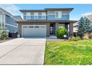 277 S Scottsburg Ct, Aurora, CO 80018