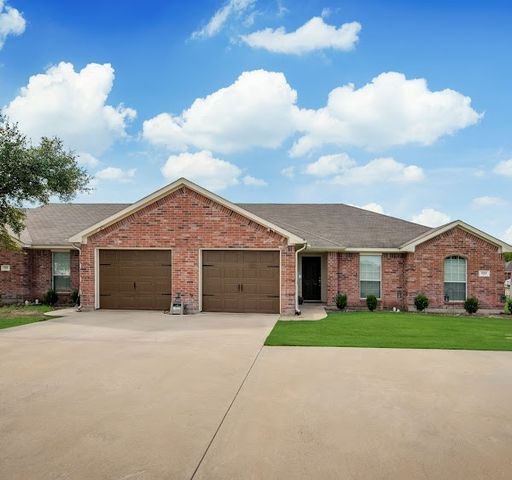 803 Hibiscus Trail, Waxahachie, TX 75165