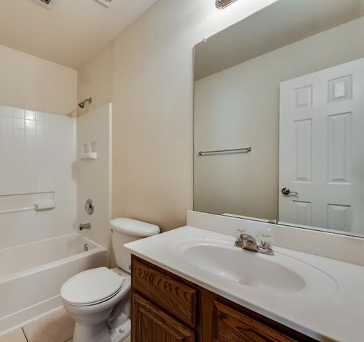 803 Hibiscus Trail, Waxahachie, TX 75165