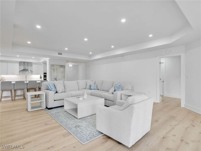 583 Audubon BLVD C201, Naples, FL 34110