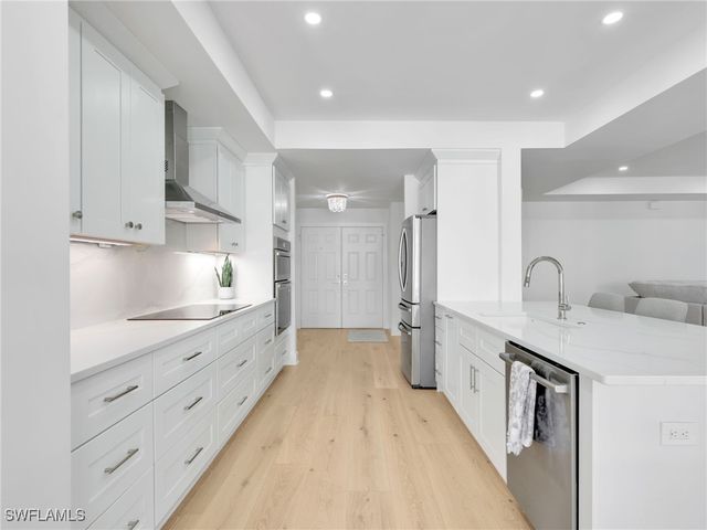 583 Audubon BLVD C201, Naples, FL 34110