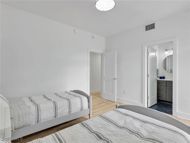 583 Audubon BLVD C201, Naples, FL 34110