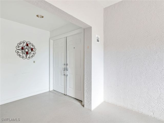 583 Audubon BLVD C201, Naples, FL 34110