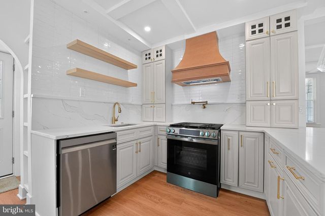 405 LYMAN AVE, Baltimore, MD 21212