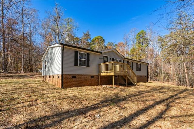 3227 E Calloway Drive, Mebane, NC 27302
