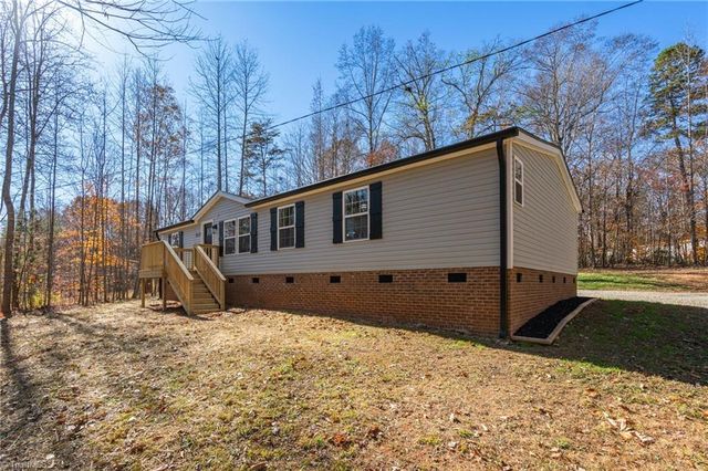 3227 E Calloway Drive, Mebane, NC 27302