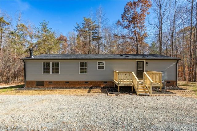 3227 E Calloway Drive, Mebane, NC 27302
