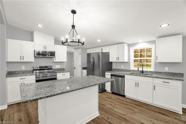 3227 E Calloway Drive, Mebane, NC 27302