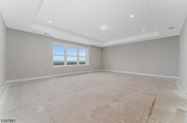 4 Spring Ct, Lopatcong Twp., NJ 08865