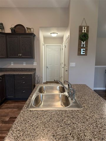 107 Blue Jay, Vinton, IA 52349