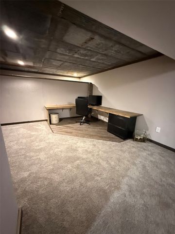 107 Blue Jay, Vinton, IA 52349