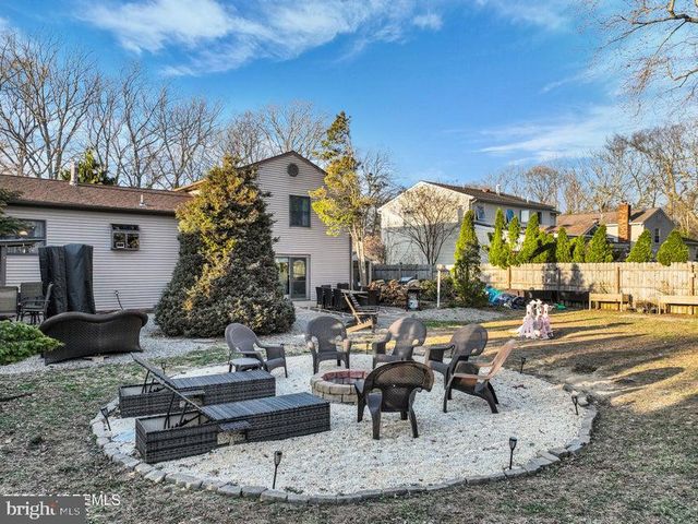 10 COBBLESTONE COURT, Howell, NJ 07731