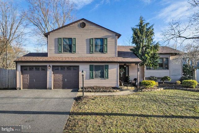 10 COBBLESTONE COURT, Howell, NJ 07731