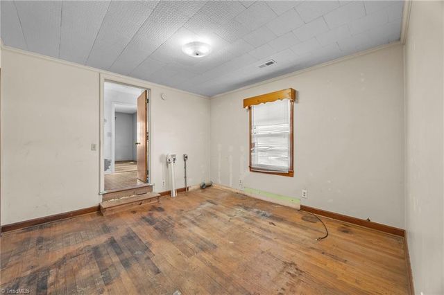 1024 Hunter Road, Lexington, NC 27295