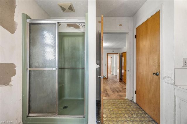 1024 Hunter Road, Lexington, NC 27295