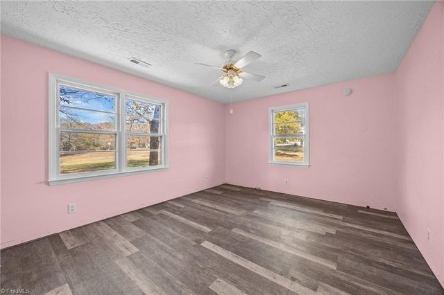 1024 Hunter Road, Lexington, NC 27295