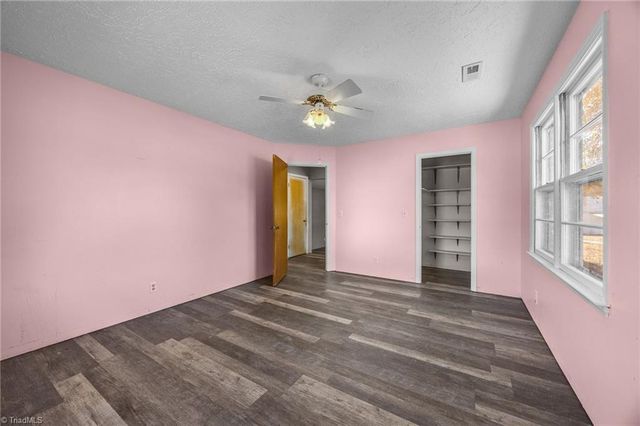 1024 Hunter Road, Lexington, NC 27295