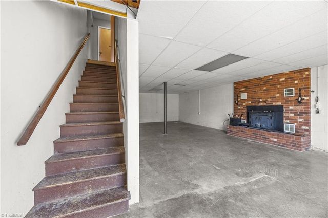 1024 Hunter Road, Lexington, NC 27295