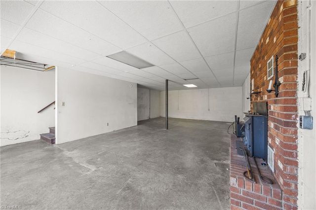 1024 Hunter Road, Lexington, NC 27295