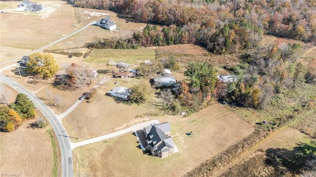 1024 Hunter Road, Lexington, NC 27295