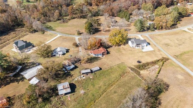 1024 Hunter Road, Lexington, NC 27295