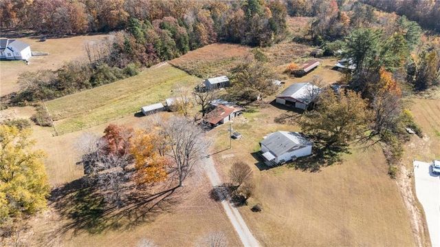 1024 Hunter Road, Lexington, NC 27295