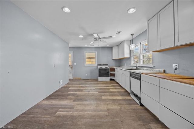 1024 Hunter Road, Lexington, NC 27295