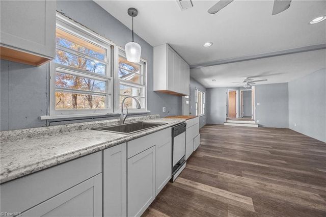 1024 Hunter Road, Lexington, NC 27295