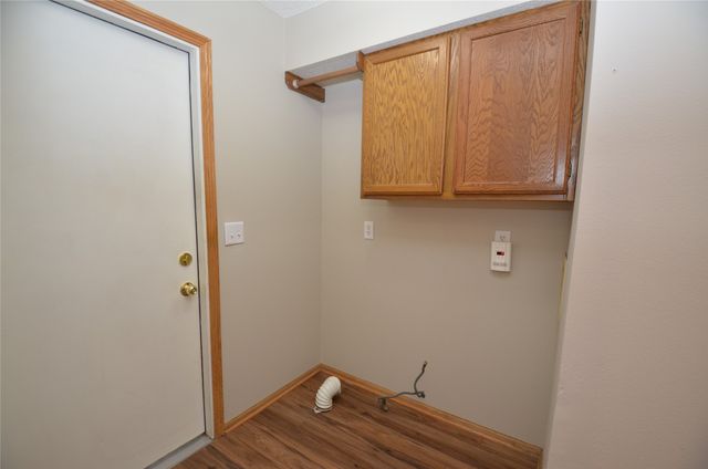 6020 NE 9th Street, Des Moines, IA 50313