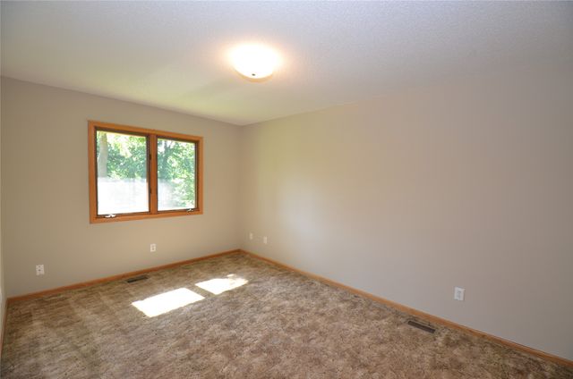 6020 NE 9th Street, Des Moines, IA 50313
