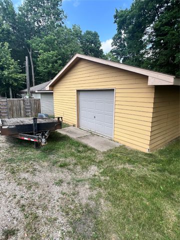 6020 NE 9th Street, Des Moines, IA 50313