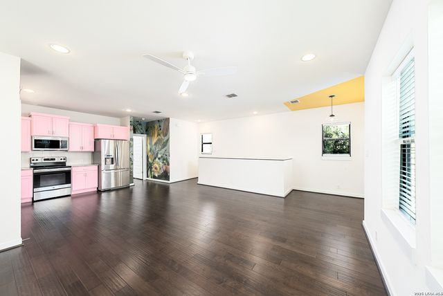 1150 N OLIVE ST, San Antonio, TX 78202