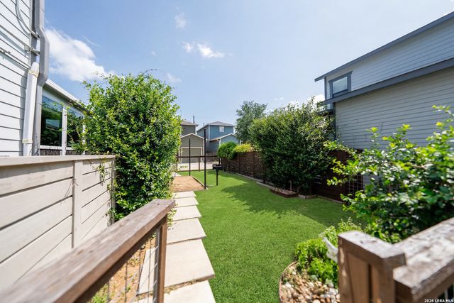 1150 N OLIVE ST, San Antonio, TX 78202