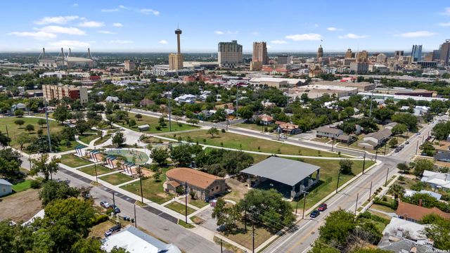 1150 N OLIVE ST, San Antonio, TX 78202