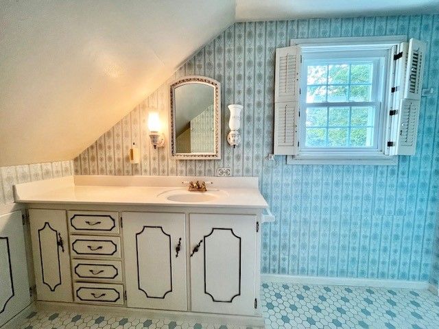 35 Country Lane, Penfield, NY 14526