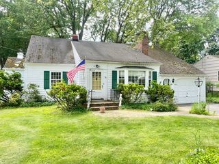 35 Country Lane, Penfield, NY 14526