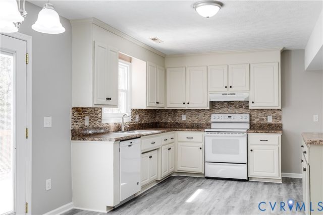 501 Rustic Dr, Carson, VA 23830