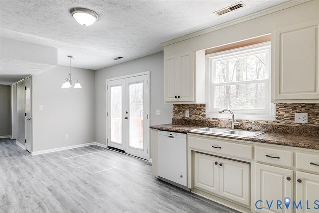 501 Rustic Dr, Carson, VA 23830