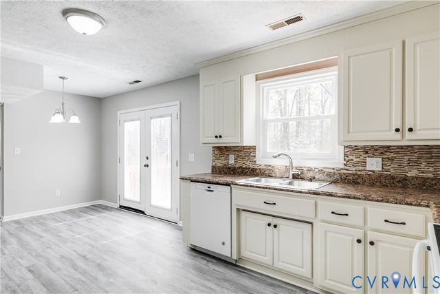 501 Rustic Dr, Carson, VA 23830
