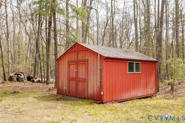 501 Rustic Dr, Carson, VA 23830