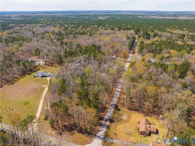 501 Rustic Dr, Carson, VA 23830