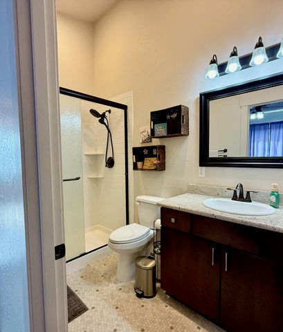 1627 S Columbus Avenue, Medford, OR 97501