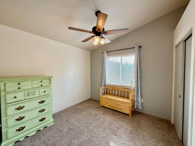 1627 S Columbus Avenue, Medford, OR 97501