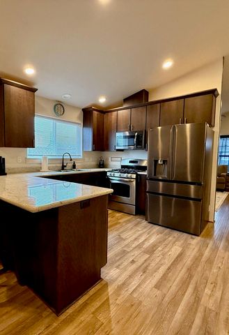 1627 S Columbus Avenue, Medford, OR 97501