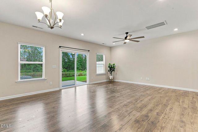 156 Willow Green Drive, Clayton, NC 27527