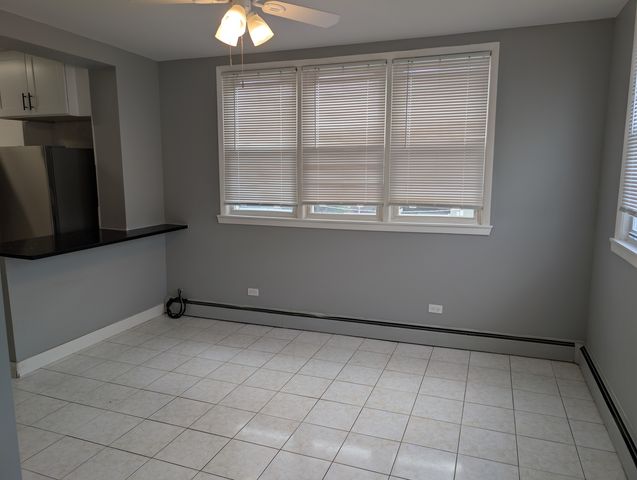 7041 W Addison Street 2R, Chicago, IL 60634