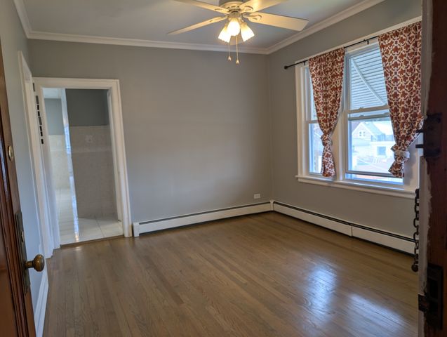 7041 W Addison Street 2R, Chicago, IL 60634