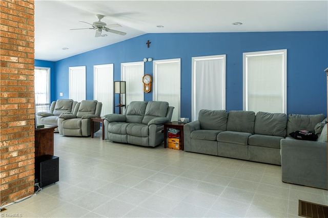 4602 Ramblewood Drive, Greensboro, NC 27406