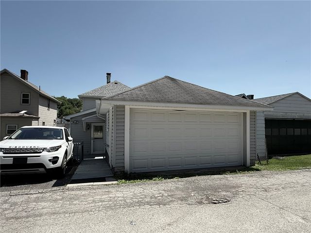 733 Speer St, Belle Vernon, PA 15012
