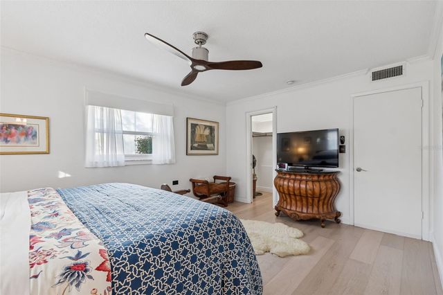 1338 SNELL ISLE BOULEVARD NE 2, St Petersburg, FL 33704